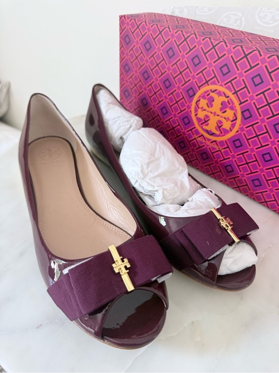 Tory Burch Shoes - Tory Burch Trudy Cabernet Patent Wedge Bow Flats Size 10 NWT
